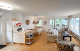 2 Bedroom Cozy Home In Uppgränna - 8