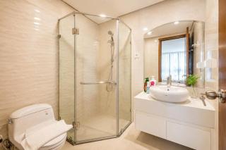 Vinhome Central Park 2 bedroom apartment - 6