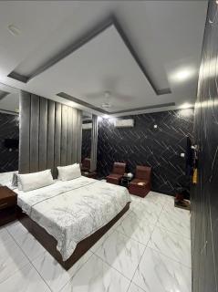 Luxury Room By Roomi - 3