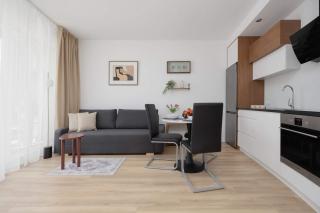 Bright Apartment with Parking & Balcony Close to the Airport by Noclegi Renters - 6