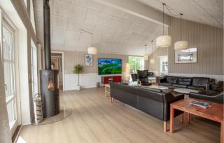 Beautiful Home In Blåvand With Sauna - 0