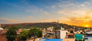 Shiv Ashray HomeStay - 3 Minute from Gwalior Fort - 5