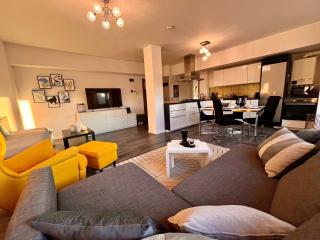 FLH Best View Ultracentral, Parking, Balcony, 5 Guests - 0