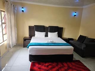 G Chester Guest House - 7