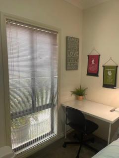 Private Single Bedroom In Quiet Secure Home Near City - 6
