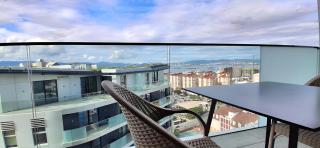 Luxury Sky Suite in EuroCity - 19th Floor Views & Pools - 6