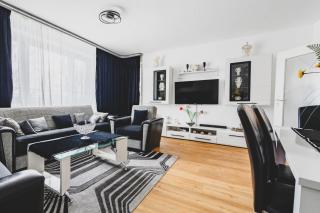 Mittelfeld 1-3 Bedroom Apartments, 15-20 Min Walk to Hannover Exhibition, Free WiFi - 0
