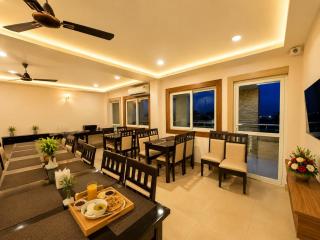 OJOTRIP SEA VIEW HOTEL B-RESORT - PURI - Near Light House Beach & Shree Jagannath Temple - wifi- Restaurent - Lift - Parking - BEST FAMILY HOTEL IN PURI - 4