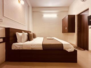 Hotel Majestic Heights - 3