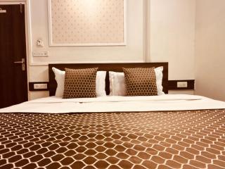 Hotel Majestic Heights - 2
