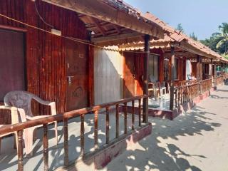 Beach stay, mahaganapati cottages gokarna - 1
