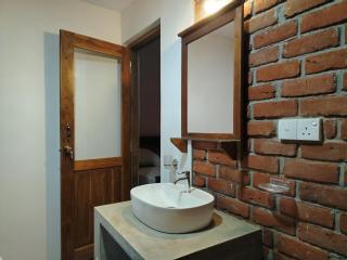 Ebony Villa - 4