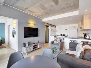 Family Apartment - Aircon, Spacious Balcony, Fast WiFi, Free Parking - Kaapstad - 0
