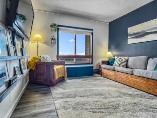 TOTW324 Stunning Views Ski In Out WiFi Slopeside - 0