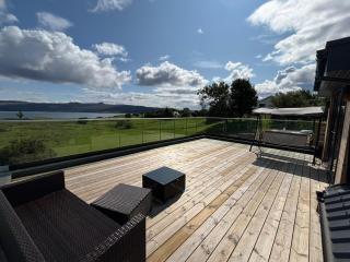 Elegant & Luxurious 4 Bedroom Holiday Home MV - 3