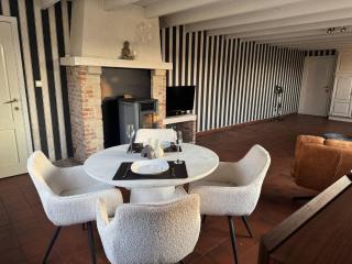 Picturesque vacation rental - 9