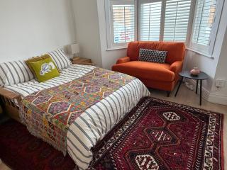 Brixton Hill- 2 Bed Flat - 6