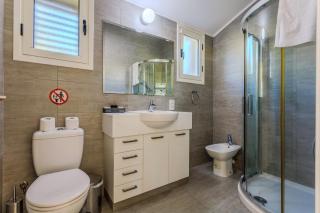Resitour - Perneri Four Bedroom Villa - 7