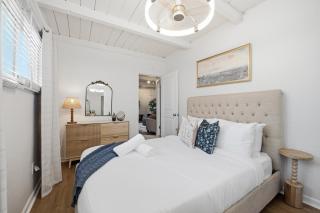 Stylish 2BR Home | Parking & AC | Near Downtown - 9