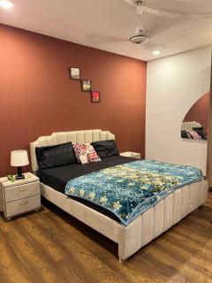 Two bed room fully furnished apartment kazani heights 2 Gulberg Green - 2