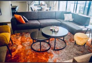 Bright 2BR Flat with Stunning City Views - 3