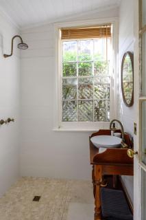 Central yet private + Secret Garden + Outdoor bath - 2