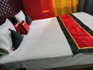 Fivee Hotel Model Town Multan - 0