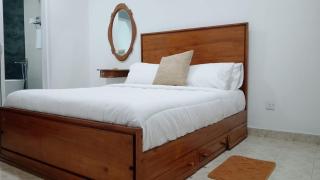 Peaceful 3-Level Luxury Home with Private Parking - 1