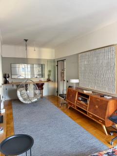 Vintage Chic Apartment 3' from the Metro - 7