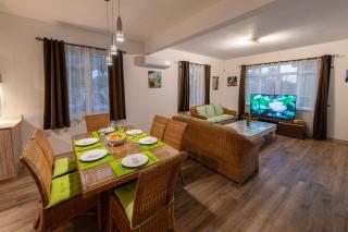 Grand Bay Villa, 4 beds, office, pool, beach 5 min - 7