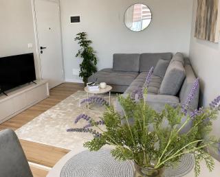 Aura Luxury Stays Apartment 02 - 0