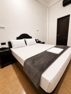 Taprobane Lounge & Residencies, - 0
