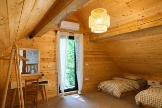 BOHO Forest Retreat - 1
