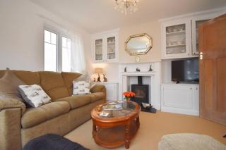 Sea-Renity Sidmouth Sleeps 6 Parking for 2 Vehicles - 2