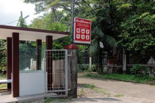 RedDoorz Syariah Plus @ Wisma Bougenville Karawaci - 3