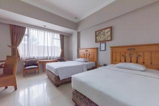 Hotel Yehezkiel Surapati Mitra RedDoorz - 0