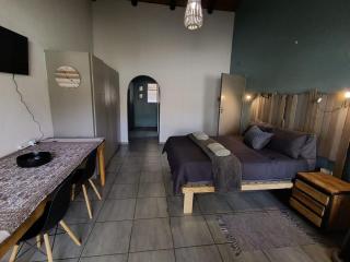 29B Zebra Street - InHimwe Guesthouse - 9