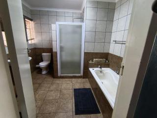 29B Zebra Street - InHimwe Guesthouse - 5