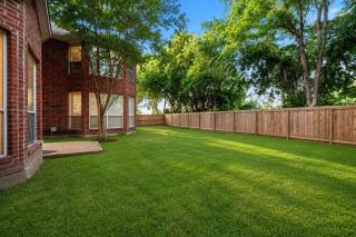 Luxury Frisco Retreat, Game Room and Fireplace - 8
