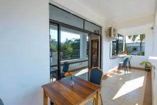 Diani Luxe Villa Elegant suite with private kitchen, 600m from the beach - 5