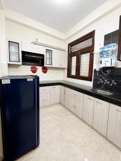 Luxury Airy Retreat Palace - 2