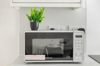 Nottingham Stay with Parking, Garden & Netflix - 4