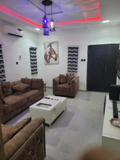 IESEOSA Luxury Holiday Apartment in GRA Benin City - 9
