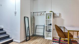 Stylish Studio in iIlkeston with Parking - 8