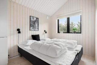 1604-Aakirkeby-Havrebakken-9 - 2