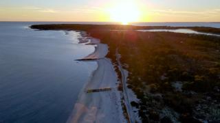 Minutes to Nantucket Sound Beaches - 6