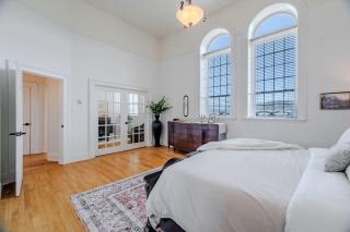 Queens Hall, Historic Luxury in St John's - 6