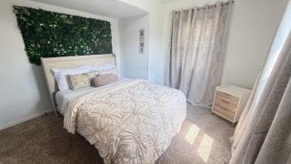 DC Edge stunning three-bedroom House - 3