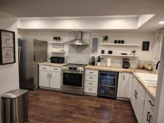 Modern Condo Within Walking Distance Of OnVida - 8