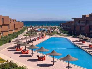 Malibu Sokhna 3 Bedroom Garden Chalet with Pool and Sea View - 0